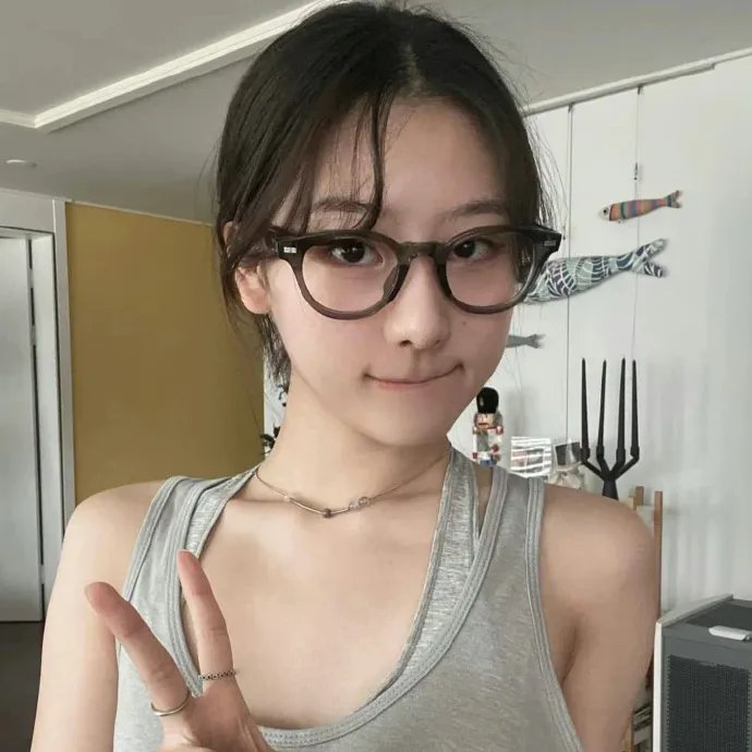 我的女神室友斗娜海报