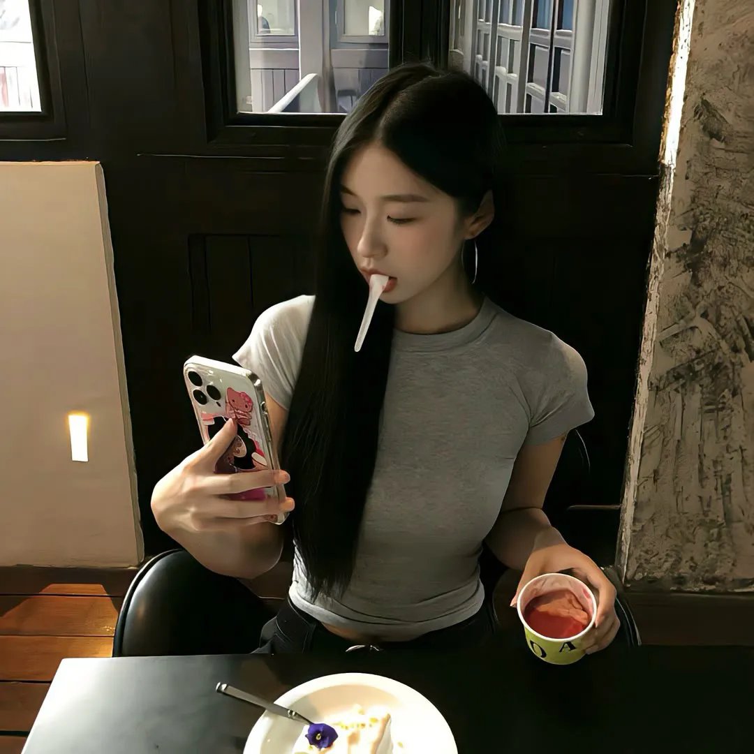 温暖的皇妃海报